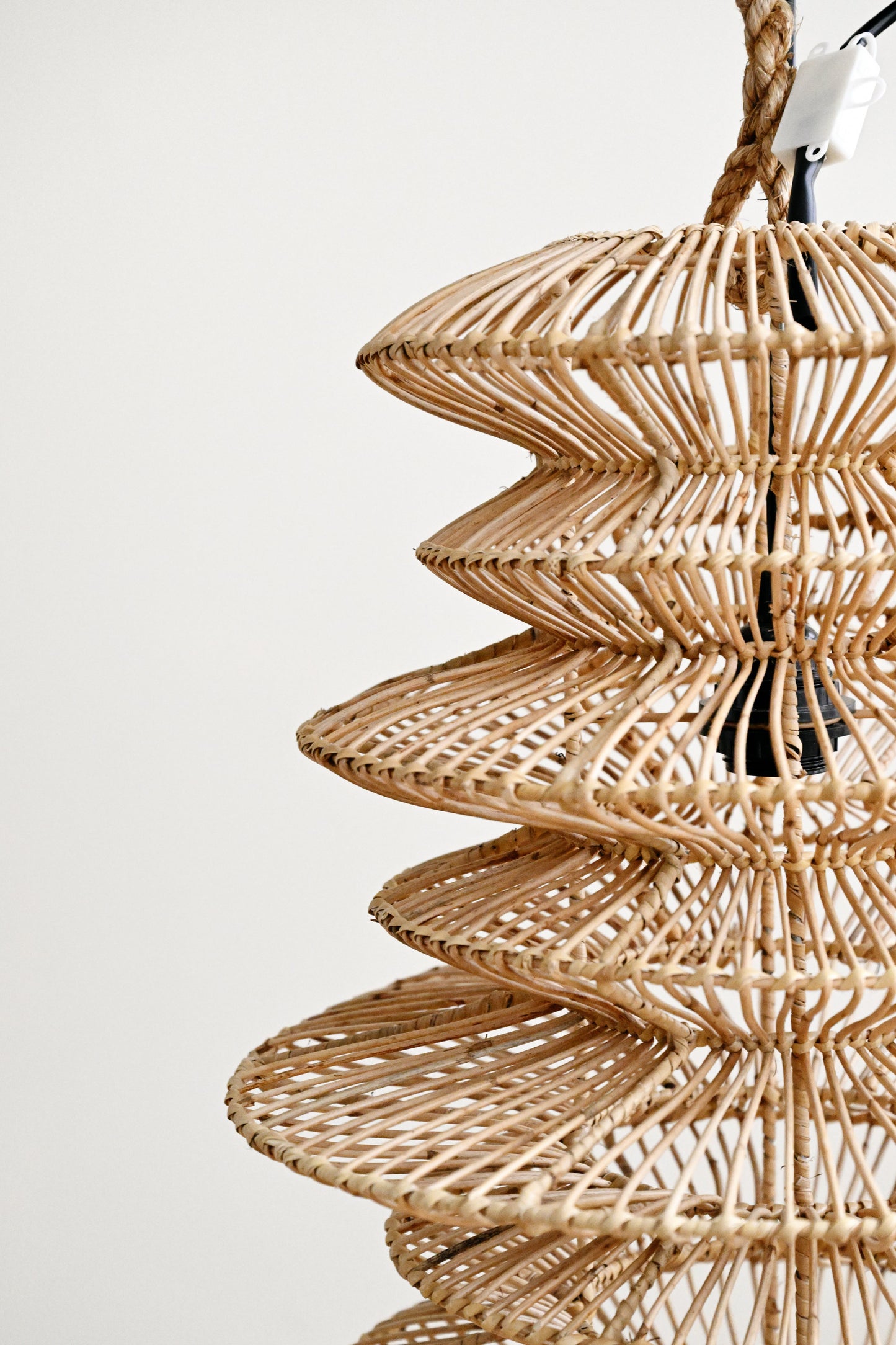 Hive Rattan Pendant Lamp