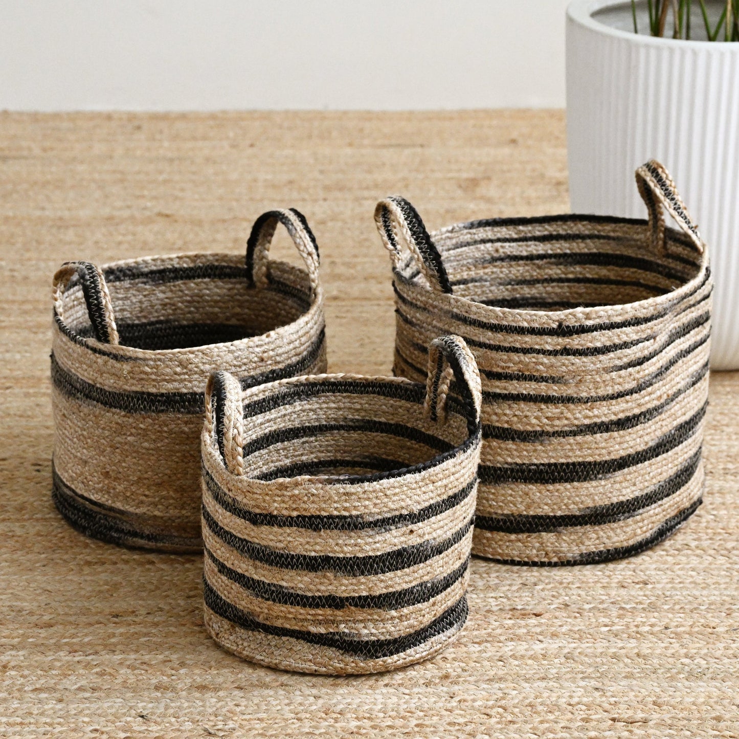 Mono Striped Basket